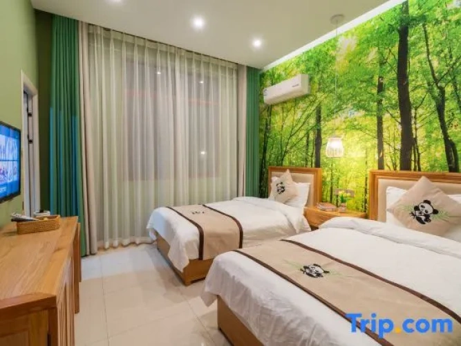 1 Bedroom Suite with courtyard view