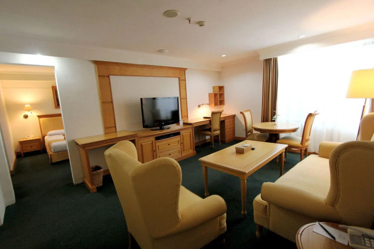 Harmoni Suites Hotel