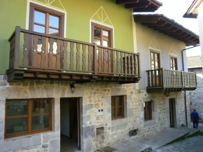 6 Bedrooms Cottage