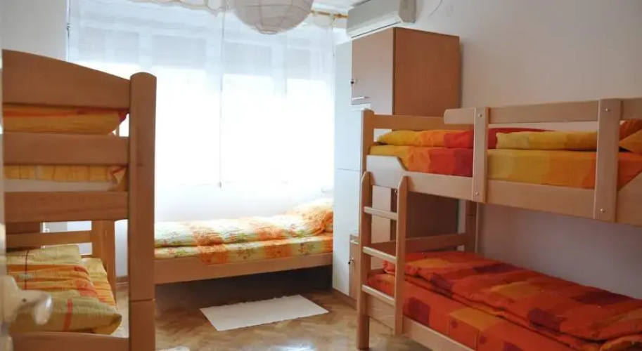 Dali Hostel