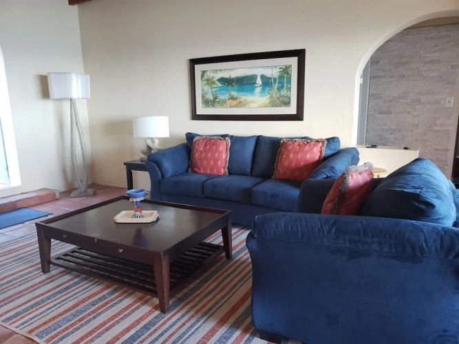 2 Bedrooms Apartment with harbour view