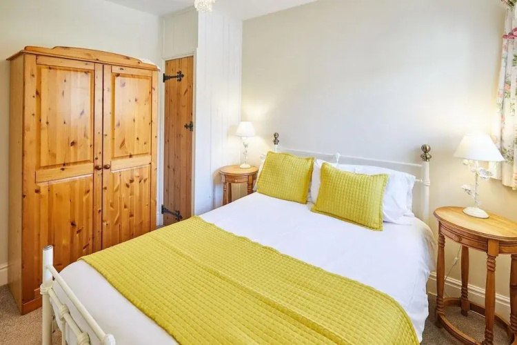 Host Stay Rose Cottage
