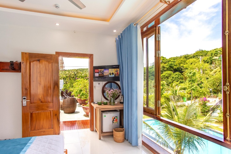 Deluxe Family room