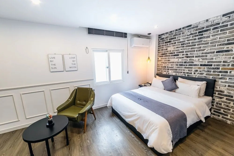 Gray Hotel