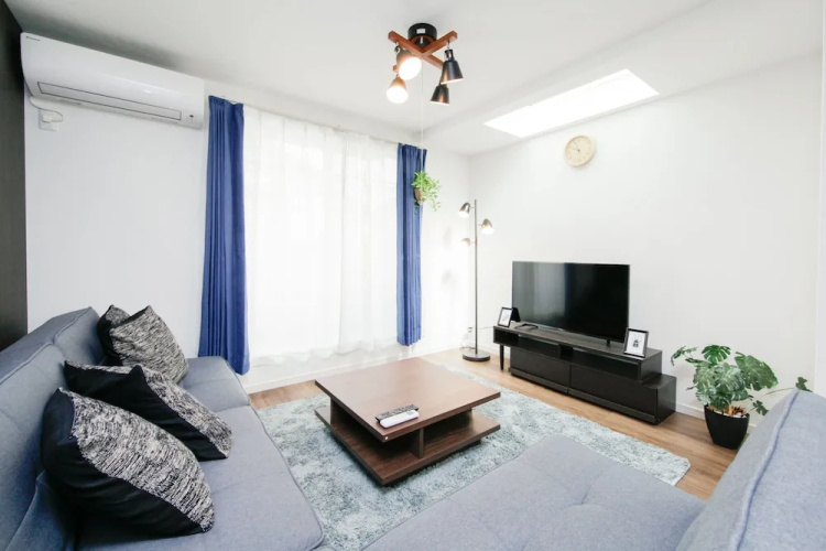 Higashi-Rokugo House WHITE by Tranova