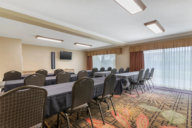 Best Western Plus Garden Court Inn photo 18