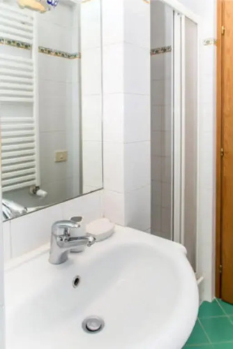 Studio with enclosed garden and wifi at Roma