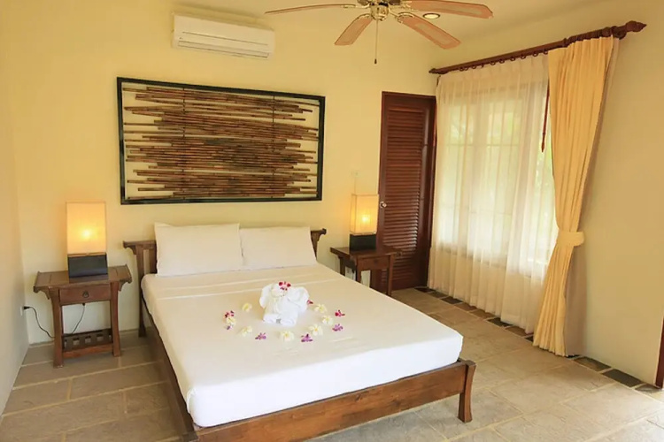 4 Bedroom Grand Deluxe Idyllic Beach Villa