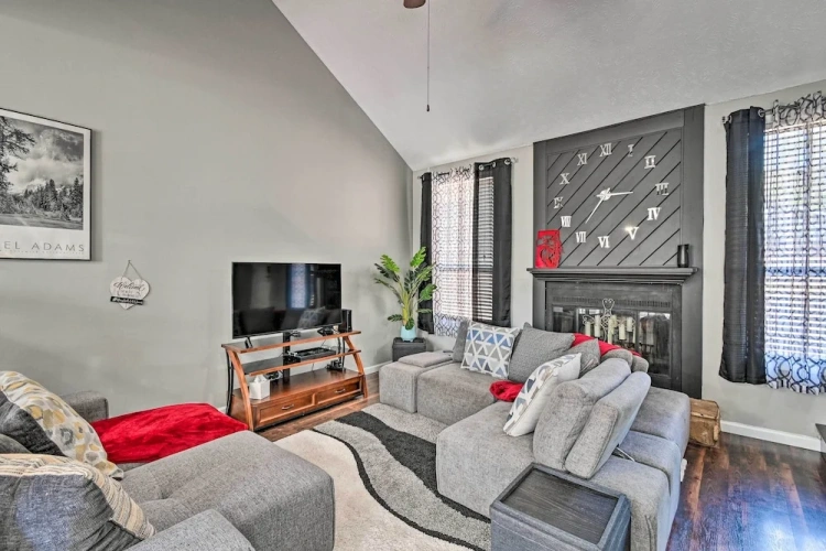 3 Bedrooms Apartment with balcony