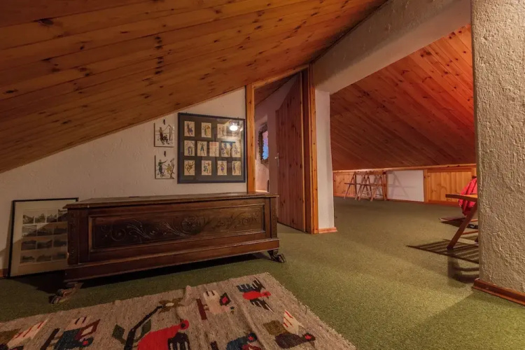 Welcoming 3BR Flat with parking in Verrand