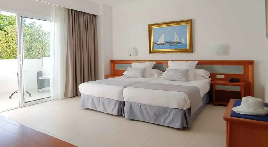 Superior Double room with balcony