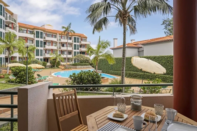 1 Bedroom Apartment with balcony
