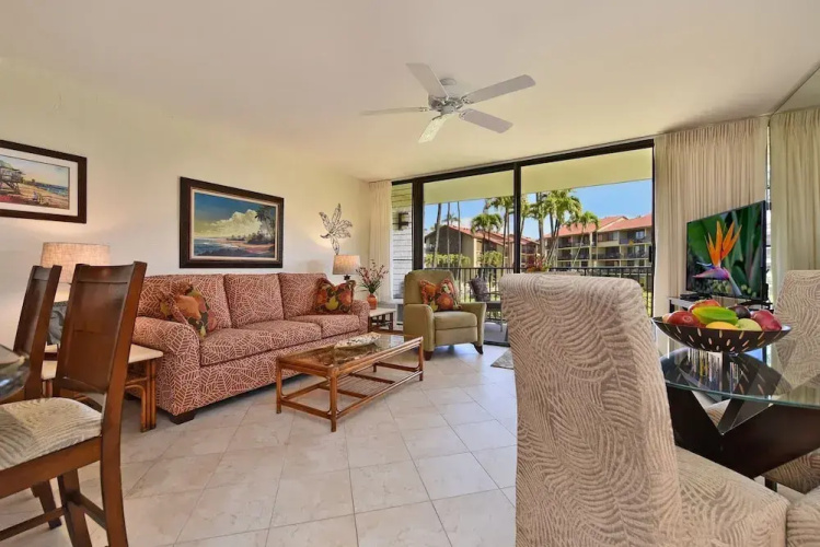 Papakea #e207 1 Bedroom Condo by RedAwning