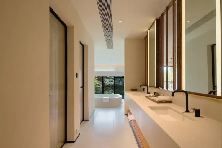 BuSu Forest Forever Hotel