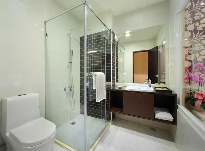 Classic Triple room with view