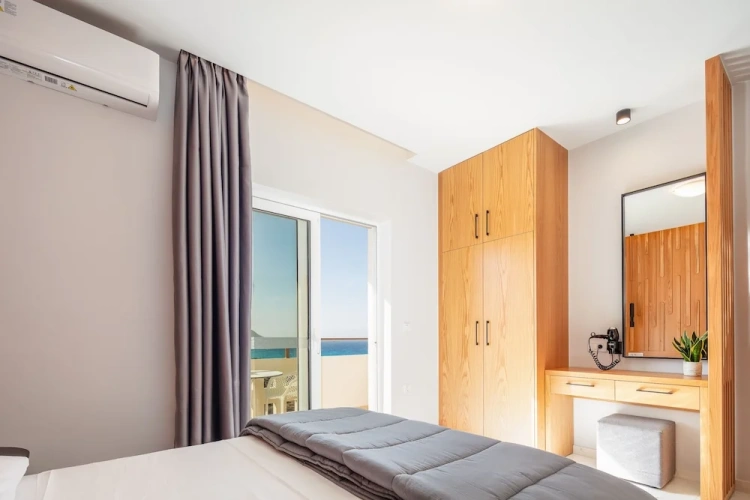 1 Bedroom Superior Apartment with balcony and with sea view