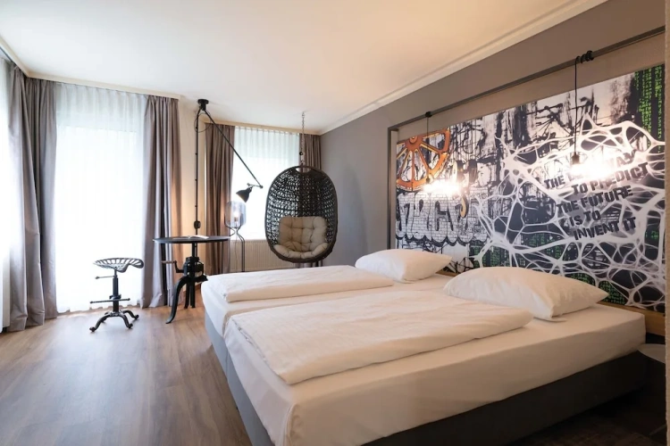 Standard room with balcony