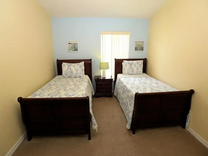 5 Bed Pool Home O Golf Community 1264