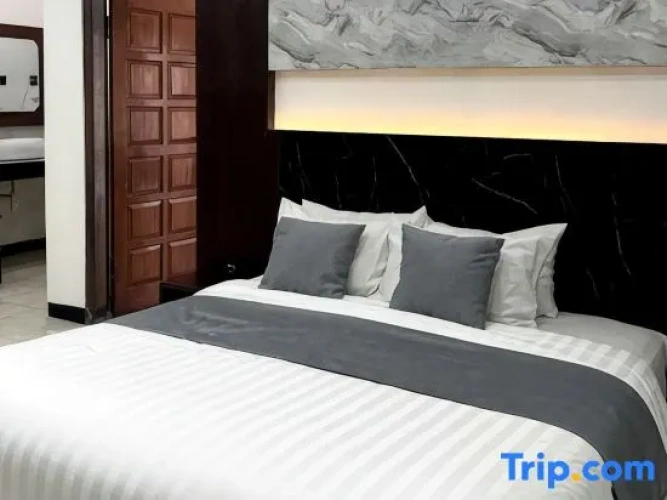Quadruple Suite