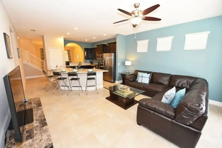 5165 Oakburne Avenue,Over view