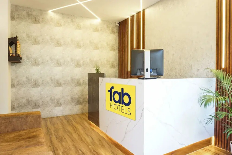 Fabhotel The Corporate Hub