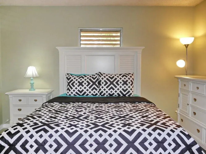Peaceful Condo With Pool and Steps to Beach