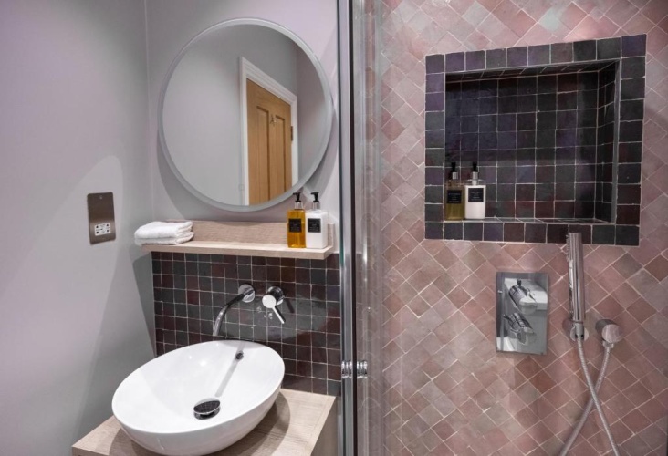 1 Bedroom Deluxe Double room