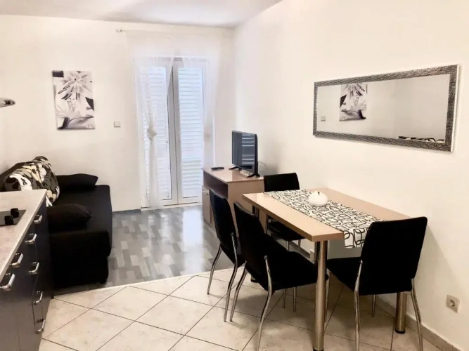 1 Bedroom Apartment with balcony