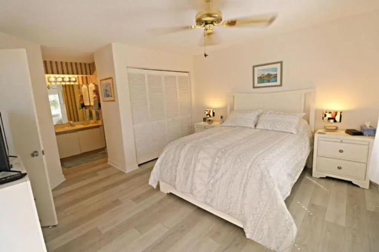 Ocean Village Club E31