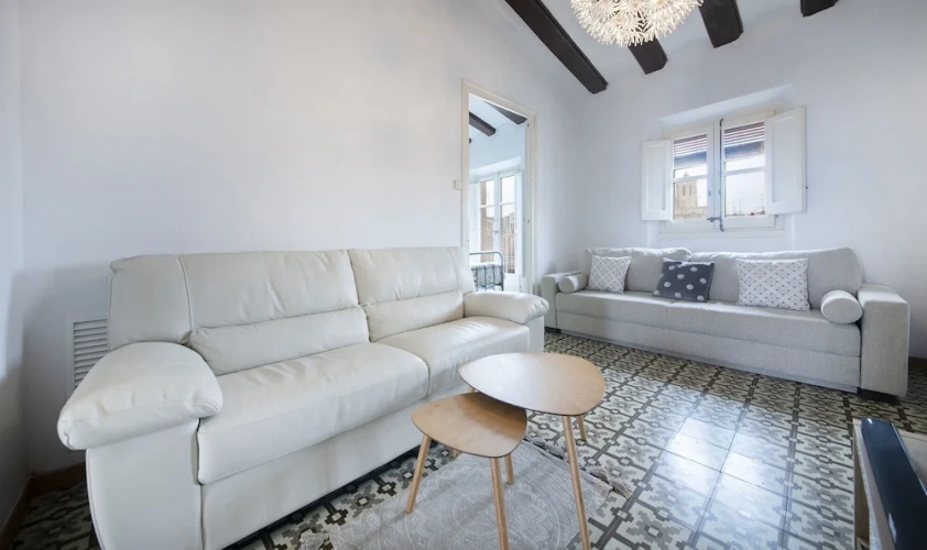 3 Bedrooms Apartment