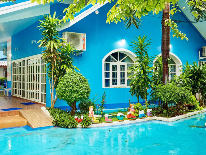 Blue House Beach