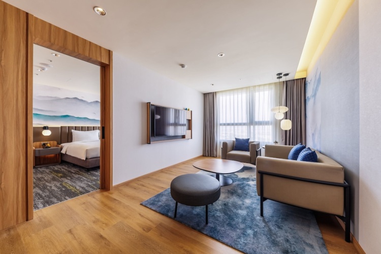 1 Bedroom Suite