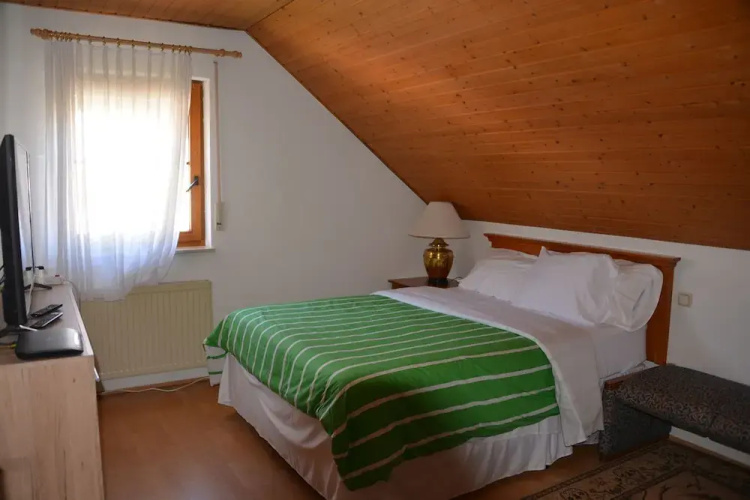 Mountain View Rooms