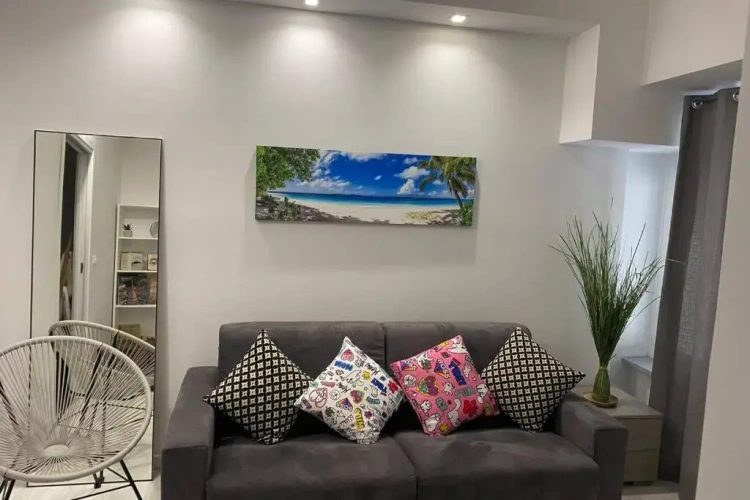 2 Bedrooms Apartment