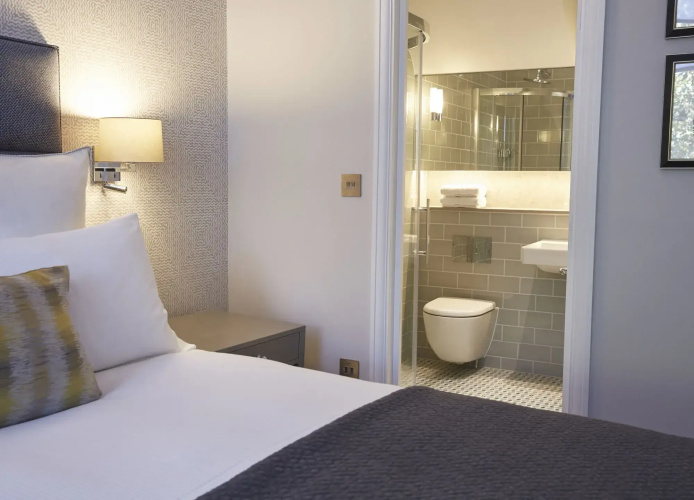 54 Queens Gate Hotel