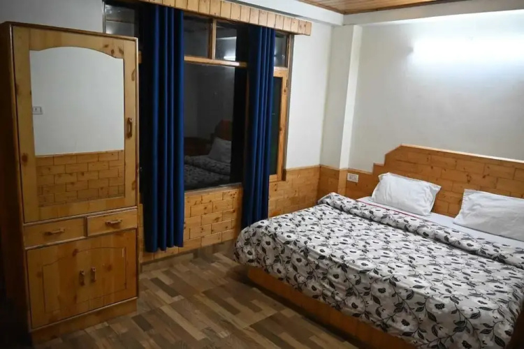 Taj Guest House