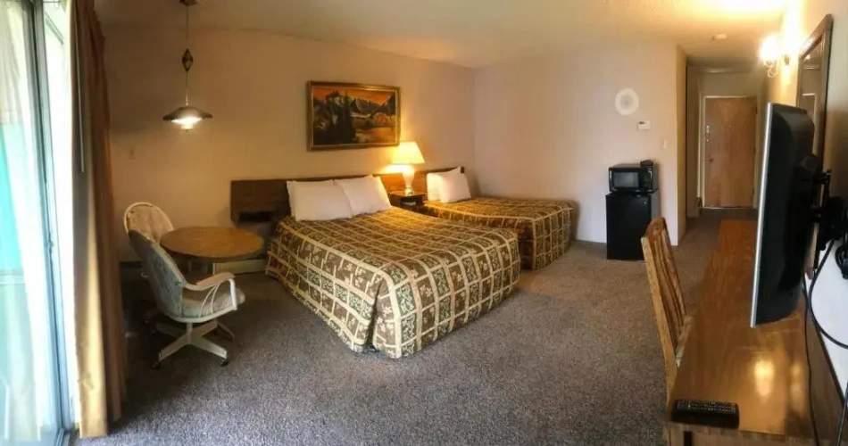 1 Bedroom Suite with balcony and with lake view