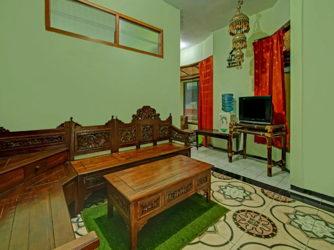 OYO 90031 Villa Papada