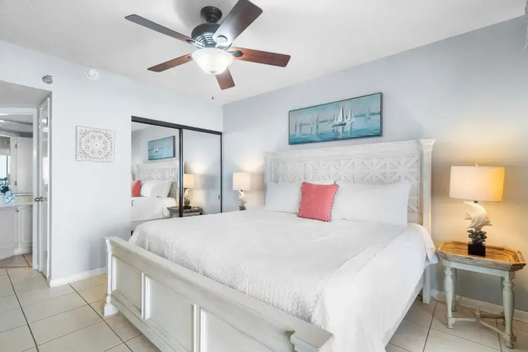 Windward Pointe 204