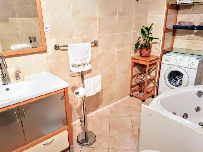 3 Bedrooms Apartment with balcony