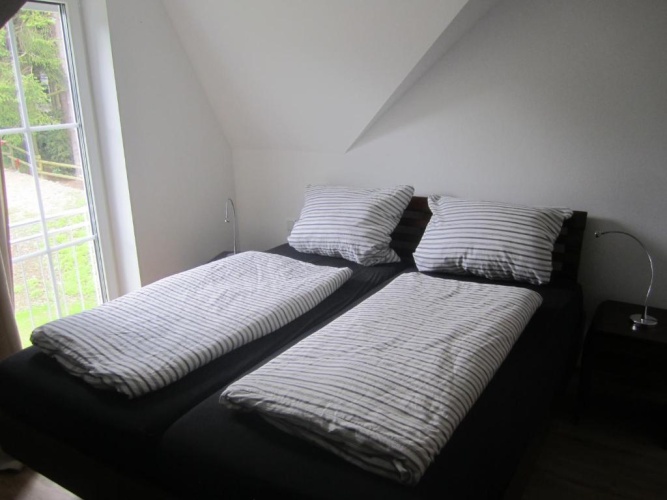 4 Bedrooms Cottage