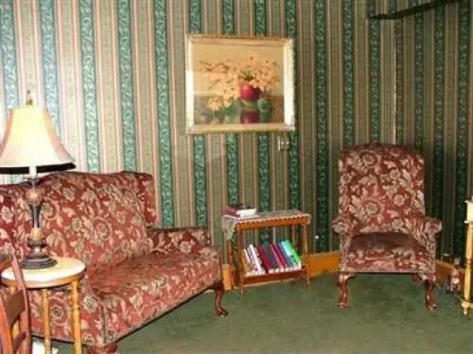 Magnolia House