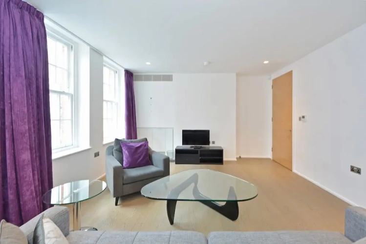 2 Bedrooms Apartment