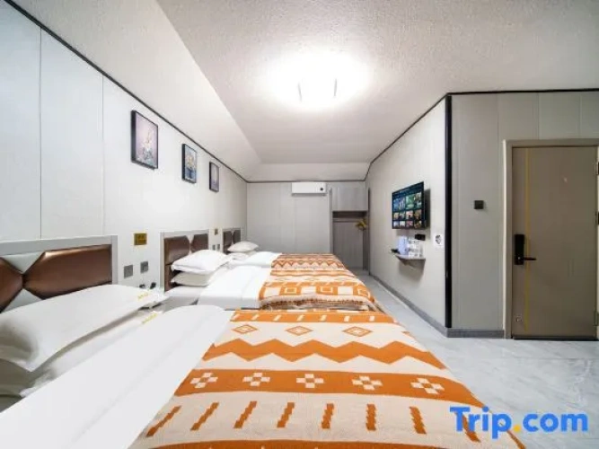 Standard Triple Family room