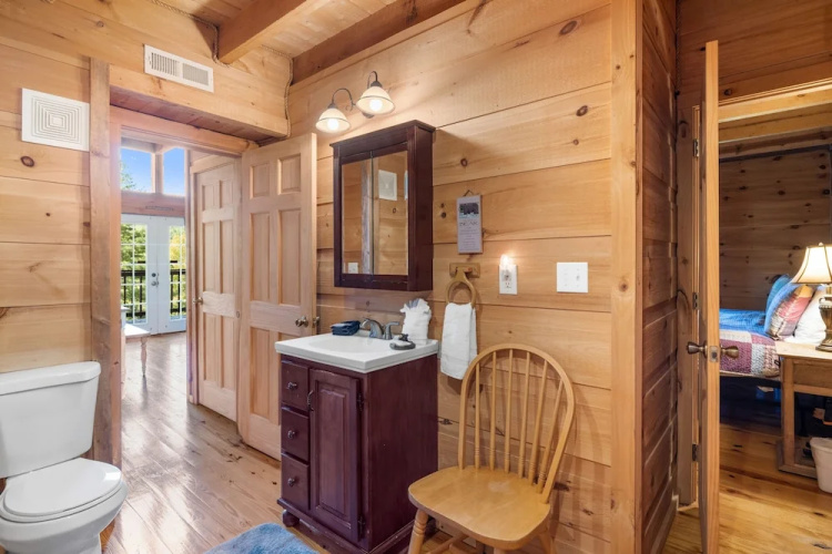 Games With A View 3 Bedroom Cabin by RedAwning