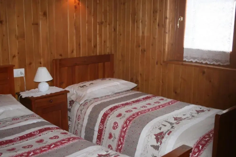 3 Bedrooms Cottage