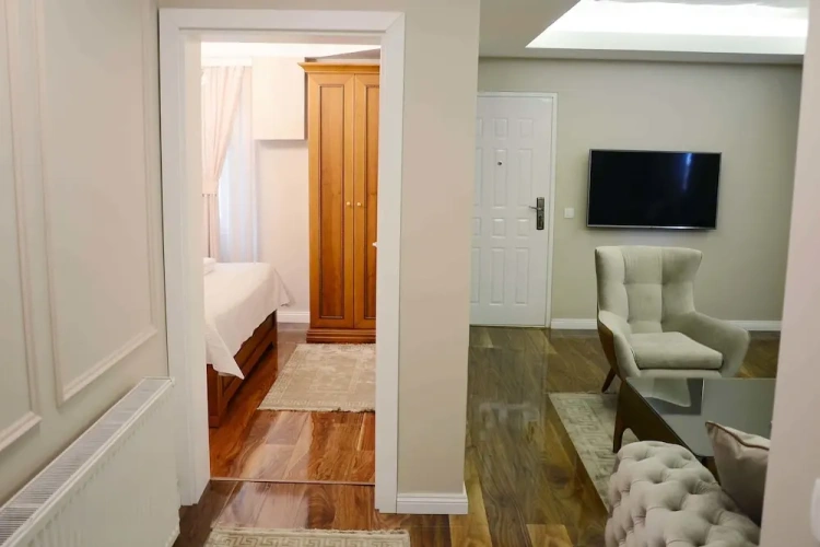 Standard Triple room with city view
