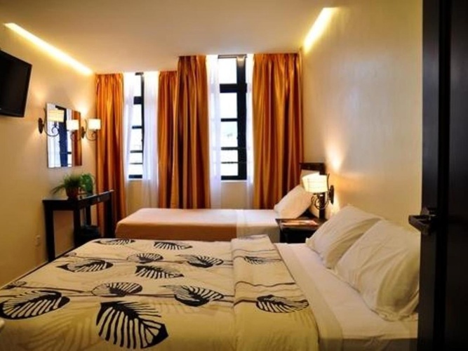 Standard Triple room