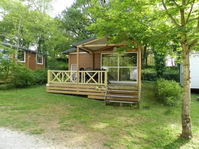 2 Bedrooms Chalet