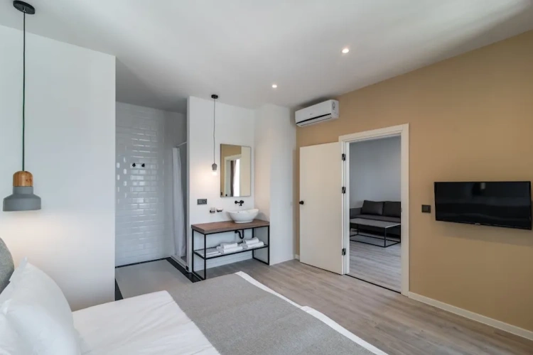 2 Bedrooms Grand Apartment with balcony